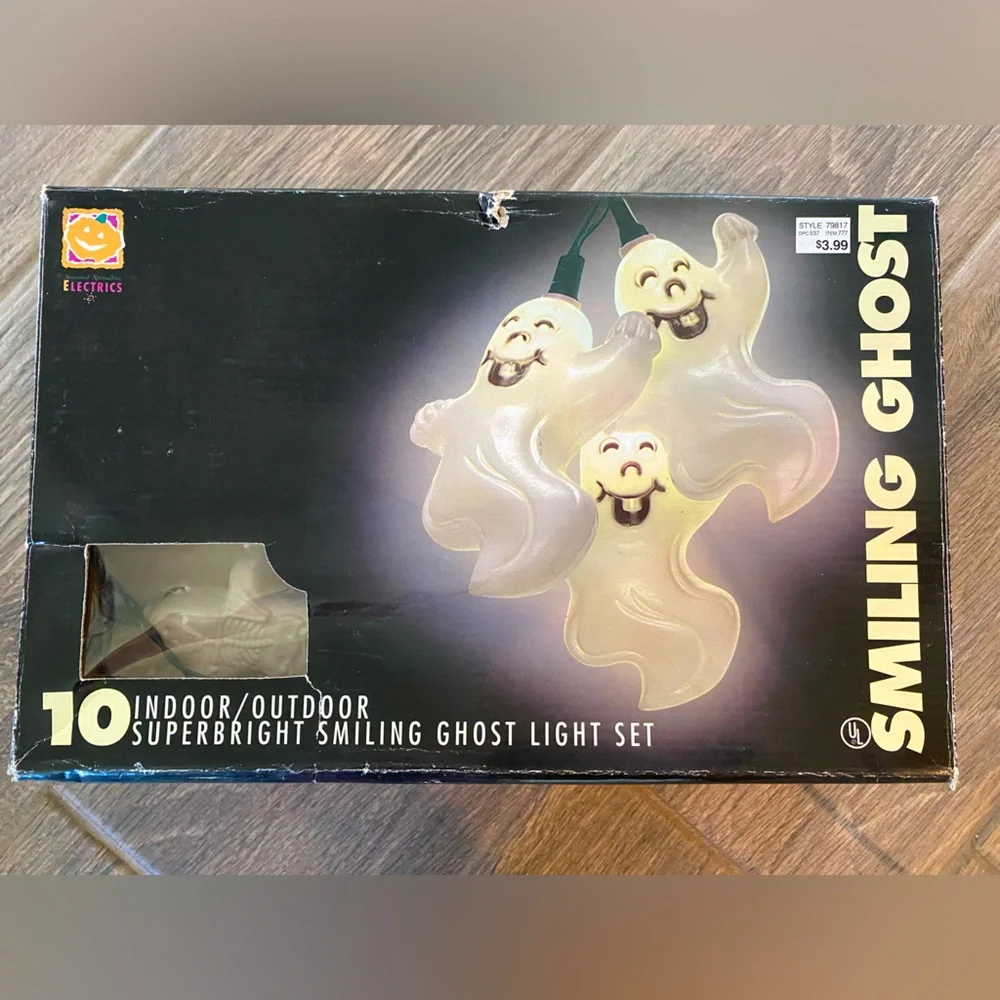 Vintage Smiling Ghost Light Set Halloween Light Set Vintage 1990's Halloween